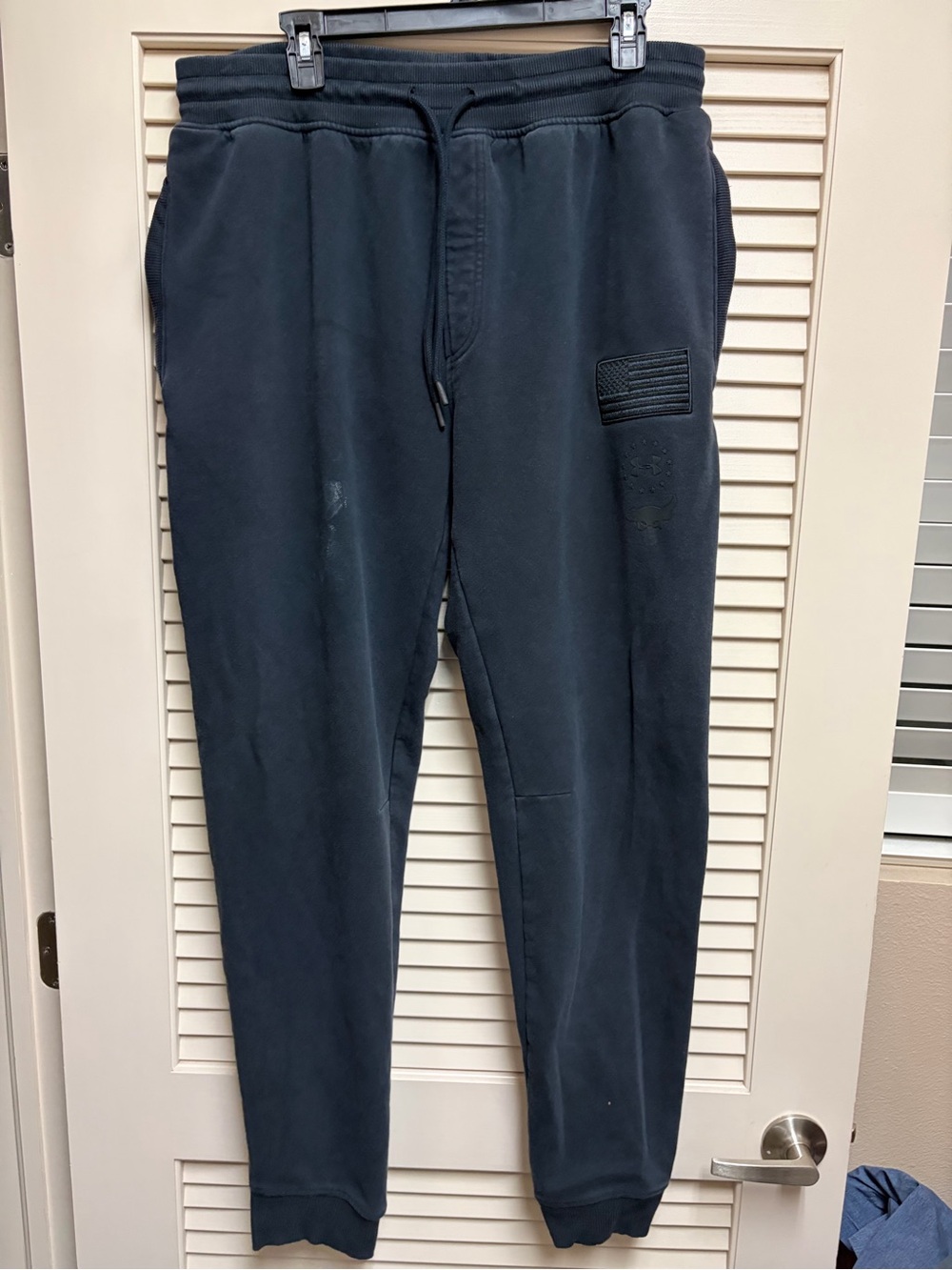 Under Armour Project Rock ColdGear Fleece Jogger Sweatpants Men’s XL Black Flag